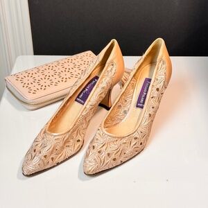 NWOT Phyllis Poland Champagne Lace Woven Ladies Heels, Size 8AA